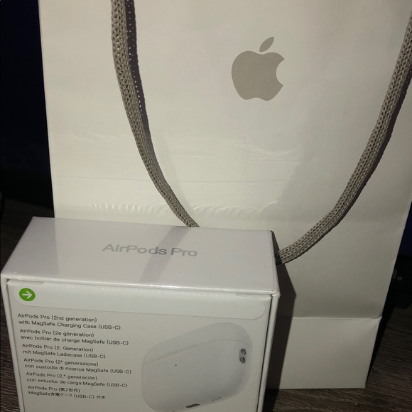 Apple AirPods Pro with MagSafe Case - Sleek White - Picture 1 of 2
